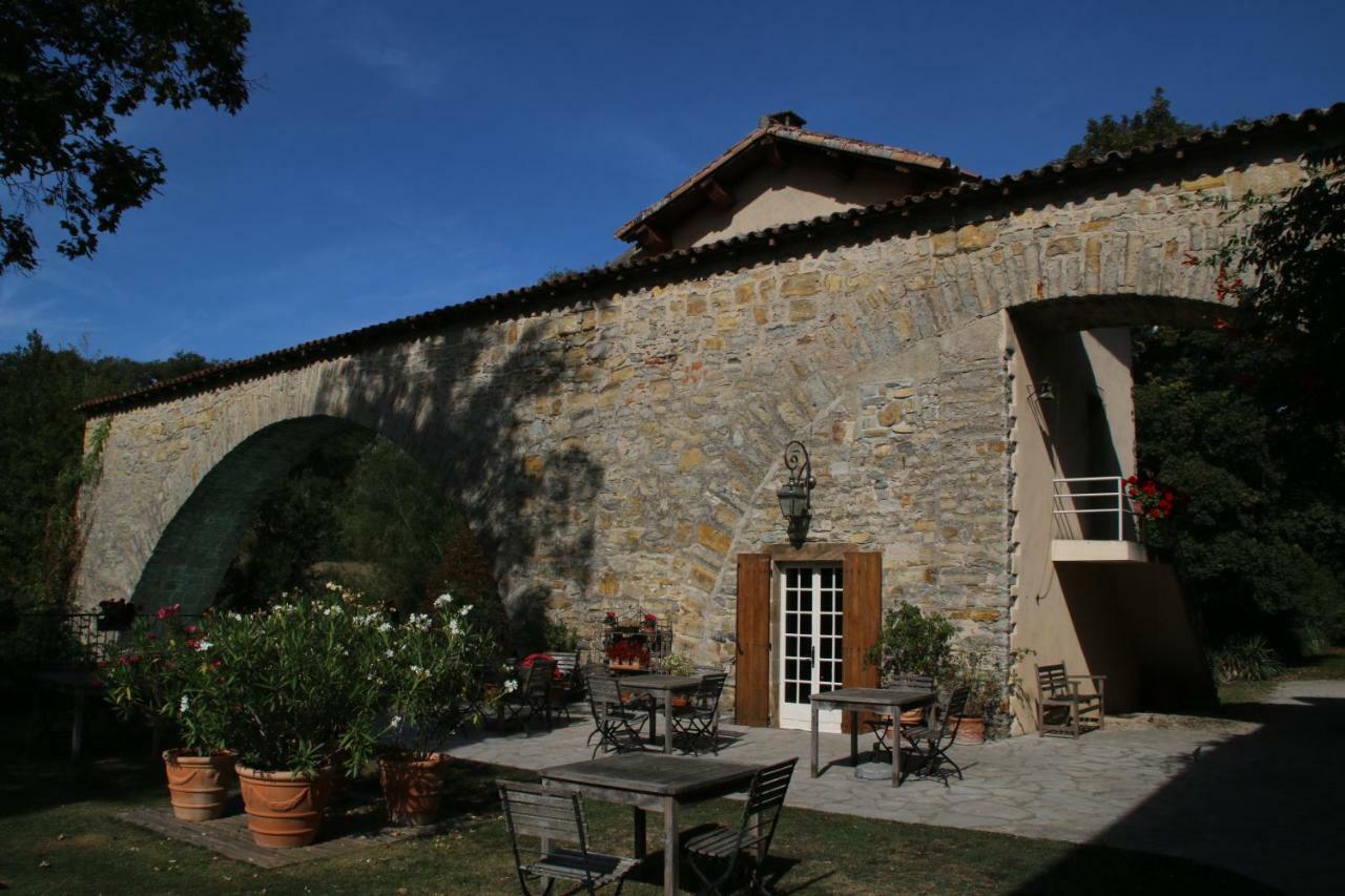 Les Tilleuls Saint-Georges-de-Luzençon Eksteriør billede